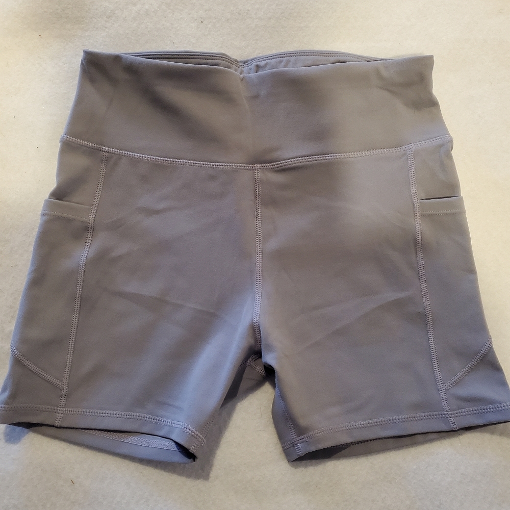 Bike/athletic shorts, smoky lilac color, L